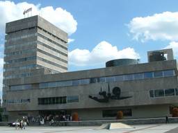 Het stadhuis in Eindhoven. (Foto: Wikipedia)