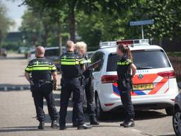 In de Doormanstraat in Dongen zoekt de politie naar de dader (Foto: Jeroen Stuve)