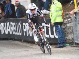 Sam Oomen in actie tijdens de Giro. (Foto: VI Images)