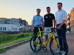 Trotse makers en hun Vincent van Gogh racefiets