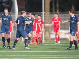 JVC Cuijk verliest twee keer van Almere City FC en blijft daardoor actief in de Derde Divisie (foto: OrangePictures).