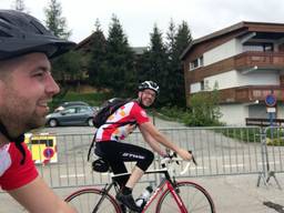 Rob en Jos zijn de Alpe d'Huez op gefietst