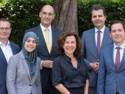 Mario Jacobs, Esmah Lahlah, Oscar Dusschooten, Marcelle Hendrickx, Berend de Vries en Erik de Ridder (Foto: Breedveld).