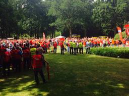 Ook drie jaar geleden werd er in het Stadswandelpark gestaakt voor betere cao in de metalektro (foto: Raoul Cartens)