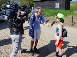 Thomas wordt in aanloop naar de Vierdaagse al geïnterviewd (foto: Mark Overdijk).