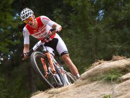 Mathieu van der Poel op de mountainbike (foto: VI Images).