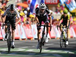 Tom Dumoulin zij aan zij met Chris Froome. (Foto: VI Images)