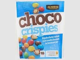 De chocolade crispies zijn vermengd met pinda's. (Beeld: Jumbo)