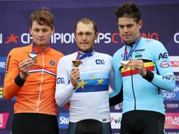 Mathieu van der Poel pakt een zilveren plak op het EK wielrennen (foto: VI Images)