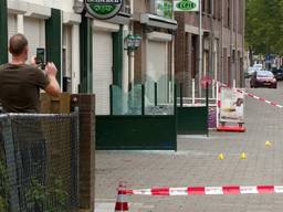 De aanslag op een café in Oss (Foto: Archief).