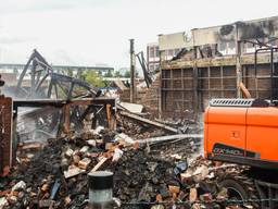 De ravage na de brand die de gymzaal in de as legde. (Foto: Danny van Schijndel)