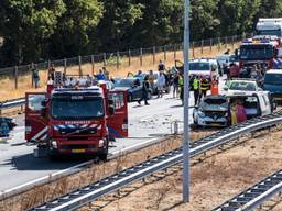 Bij het ongeluk op de A58 kwam een man om het leven (foto: Jack Brekelmans/Persburo BMS).