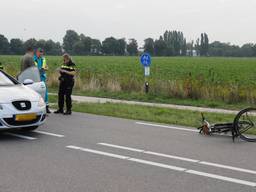 Politie doet onderzoek na het ongeluk in Oeffelt (foto: SK-Media).