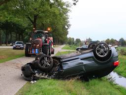 De auto week uit voor een tractor. (Foto: Danny van Schijndel)