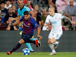 Angeliño in duel met Luis Suárez (foto: VI Images).