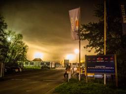 Weer brand bij afvalverwerker Baetsen op bedrijvenpark Ekkersrijt in Eindhoven (Foto: Sem van Rijssel)