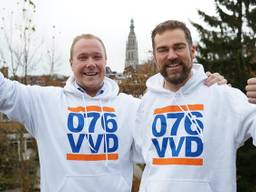 Thierry Aartsen met VVD-fractievoorzitter Klaas Dijkhoff.