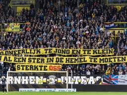 Het spandoek in Arnhem (foto: VI Images).