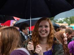 Een paraplu was wel nodig tijdens deze editie.. (foto: Kevin Cordewener)