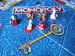 Eigen pionnetjes voor Efteling-Monopoly (Foto: Heidi)