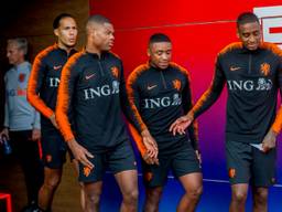 Debutanten Denzel Dumfries, Steven Bergwijn en Pablo Rosario bij Oranje (foto: VI Images).