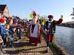 De intocht van Sinterklaas in Eindhoven vorig jaar. (Foto: Karin Kamp)