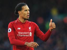 Virgil van Dijk, voor het eerst Speler van de Maand in de Premier League.