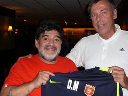 Jos met Diego Maradona (Foto: Facebook).