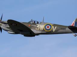 Jumbo topman Van Eerd heeft onder meer deze Spitfire gekocht (foto B.J. Floor Aironline)