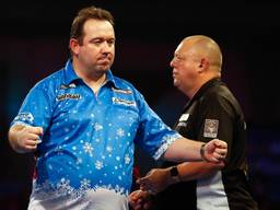 Brendan Dolan is blij met de zege op Mervyn King (foto: VI Images).