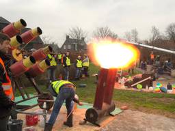 Oordoppen in en knallen maar (foto: Tom van den Oetelaar)