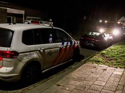 De zwarte auto, die door de politie werd achtervolgd (foto: 112Nieuwsonline).