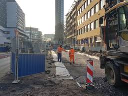 Over deze weg zou over ruim een maand de carnavalsoptocht van Eindhoven moeten rijden. Foto: Collin Beijk