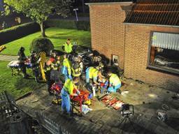 De motor botste tegen een huis in Riethoven (foto: Rico Vogels)