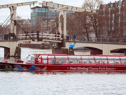 De rondvaartboot in Amsterdam. (foto: De Efteling)