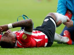 Blessure Steven Bergwijn lijkt mee te vallen (foto: VI Images).