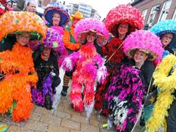 Kleurrijke optocht in Kruikenstad 2019. (foto: Karin Kamp)