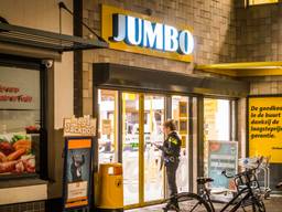 Gewapende overval op Jumbo aan het Nederlandplein in Eindhoven (Foto: Sem van Rijssel)