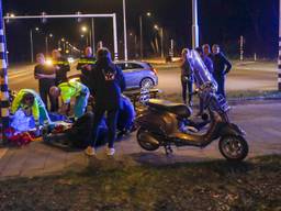 De scooter kwam in botsing met een motor (foto: SQ Vision).