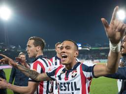 Vreugde bij Damil Dankerlui na de zege van Willem II op AZ (foto: VI Images).