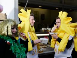 We gaan tijdens carnaval het liefst voor iets van de snackbar. (Foto: ANP)