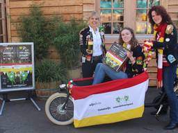 De Oetelwijn werd per bakfiets bezorgd