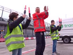 De kids speelden Airmarshal. (foto: Omroep Brabant)