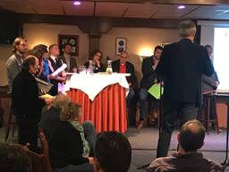 Politici op verkiezingstoer in Deurne (jan de vries)