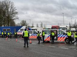 Controle bij grensovergang Hazeldonk. (Foto: Tom van der Put/SQ Vision)