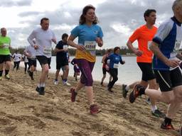 NK Veldloop voor ambtenaren op het strand van Aquabest