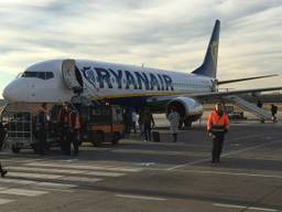 Vliegtuig van RyanAir op Eindhoven Airport. (Archieffoto)