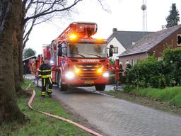 Brandweer aan de slag in Bavel (foto: SQ Vision Mediaprodukties).