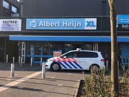 De Albert Heijn XL in winkelcentrum Woensel ging vrijdagochtend weer gewoon open. (Foto: Twitter @tonnievossen)