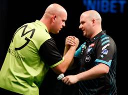 Michael van Gerwen tegen Rob Cross (foto: VI Images).